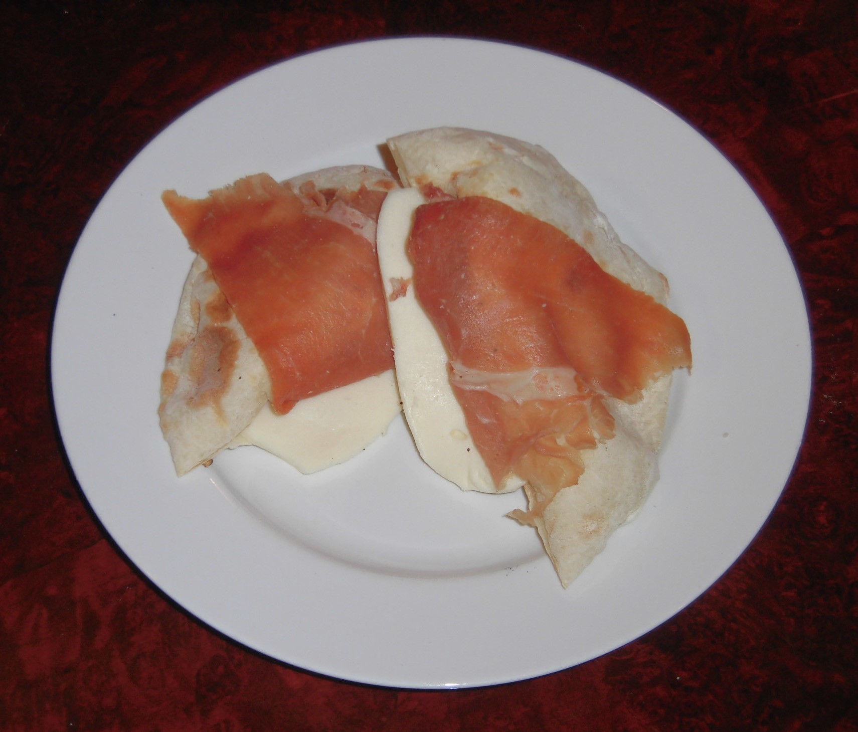 �J�t�F�A���ocaffe-alba�̃t�H�J�b�`���A�C�^���A�ŃT���h�E�B�b�`�A�p�j�[�m